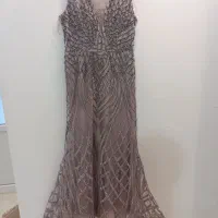 تعدادی لباس مجلسی در حد نو