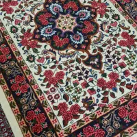 فرش دستباف پشم گوسفندی طرح گل سرخ بیجار