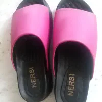 دمپایی زنانه طبی