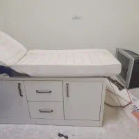 تخت آرایشگاه تا شو|آرایشگاه و سالنهای زیبایی|زرقان, |دیوار