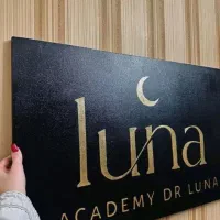 استخدام ادمین فروش و پاسخگویی آکادمی لونا
