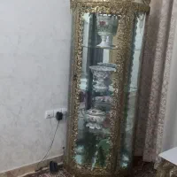 یک ویترین برنجی سالم سالم در حد نو|بوفه، ویترین، کنسول|تهران, وصفنارد|دیوار