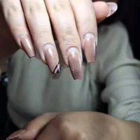 خدمات تخصصی کاشت ناخن با تخفیف ویژه|خدمات آرایشگری و زیبایی|اصفهان, الهیه|دیوار