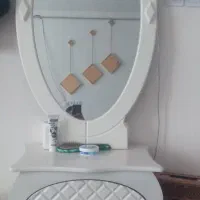 آینه و میز