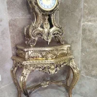 ساعت کنسولی