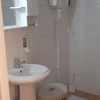 سوییت همکف دوخوابه شیک وتمیز|اجارهٔ کوتاهمدت آپارتمان و سوئیت|حمیدیا, |دیوار