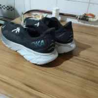 کتونی هوکا اصلی فرانسوی سایز ۴۶ سالم در حد اورج|کیف، کفش، کمربند|تهران, چیتگر جنوبی|دیوار