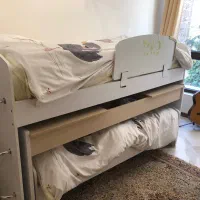 تخت دوطبقه و میز تحریر کم جا چوب