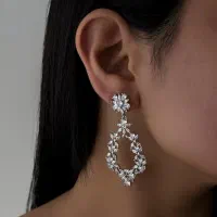 گوشواره و مدال جواهری سلین(صدرصد رنگ ثابت)