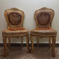 دو عدد صندلی سلطنتی