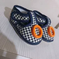 پاپوش ولباس بچه مناسب سیسمونی