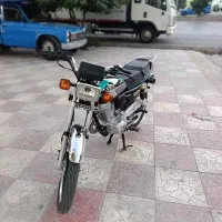 موتور سیکلت ۲۰۰کبیر