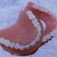 ساخت تخصصی دندان مصنوعی ژله ای..