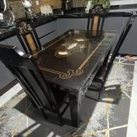 میز نهارخوری ۴نفره البته میز ۶نفره ولی ۴ صندلی