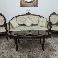 مبل و میز ناهارخوری