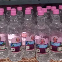 گلاب و انواع عرقیات شامل کاسنی،نعنا،بهارنارنج