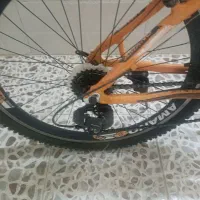 دوچرخه|دوچرخه، اسکیت، اسکوتر|بروجن, |دیوار