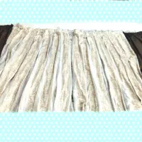 تعدادی پرده سالم و تمیز