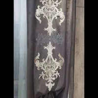 پرده مخمل گل دوزی شده