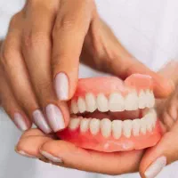 ساخت دندان مصنوعی از  5900 با 30 سال تجربه کاری|خدمات آرایشگری و زیبایی|اصفهان, لاله|دیوار