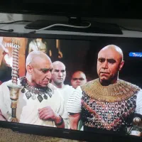 تلوزیون ال ای دی 32ایوا اصلی ژاپنی|تلویزیون و پروژکتور|شیراز, کوشک میدان|دیوار