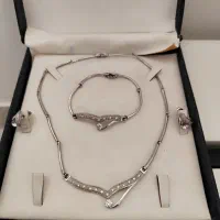 سرویس تیتانیوم