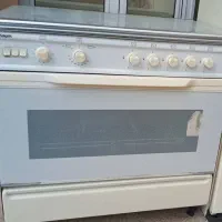 اجاق گاز پنج شعله ی سینجر  در حد نو سالم