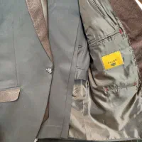 کت و شلوار یقه دیپلمات|لباس|اندیشه, اندیشه فاز ۱|دیوار