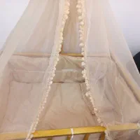 گهواره کنار مادری چوبی|تخت و صندلی بچه|شهریار, شهریار|دیوار