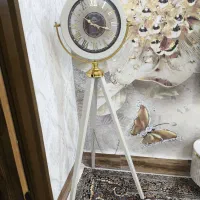 ساعت ایستاده