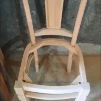 صندلی چوبی