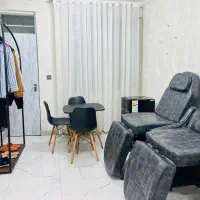 تخت مژه ۳عدد با بهترین کیفیت چرم،ترولی،میز، رگال|آرایشگاه و سالن‌های زیبایی|فومن, |دیوار