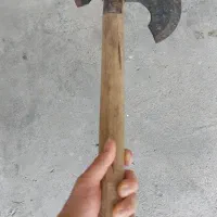 تبر دسته چوبی