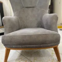 مبل راحتی چستر در حد نو|مبلمان خانگی و میز عسلی|رشت, کاکتوس|دیوار