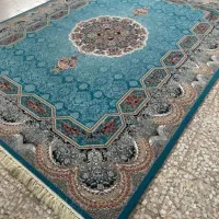 فرش آبی ۱۲ متری ۷۰۰ شانه جفت و فرش زرشکی ۱۲ متری