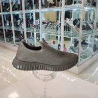 حراج کفش به علت جمع آوری مغازه