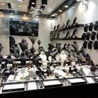 دکور طلا،مانکن طلا،ویترین طلافروشی،طراحی و ساخت و.