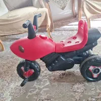 سه چرخه قرمز درحدنونو