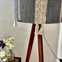 آباژور ایستاده و کنار سالنی|چراغ خواب و آباژور|مشهد, طلاب|دیوار