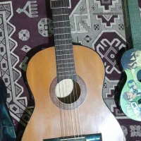 گیتار بزرگ  و کوچک به قیمت مناسب