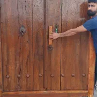 درب چوبی قدیمی