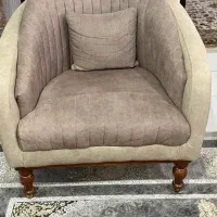 مبل ۷نفره پایه چوبی کرم نسکافه ای