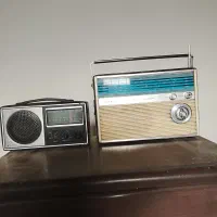 رادیو قدیمی عتیقه ژاپنی سانیو کرون