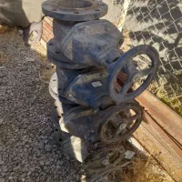 فروش شیر چدنی ۶ اینچ زبانه فلزی