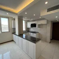 فروش ملک گلنگی ۱۲۰متری /۳طبقه/تسلیحات