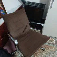 صندلی اداری چرخدار