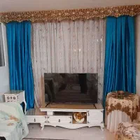 پرده کنار سالن