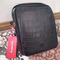 کیف هیکلی گردنی نوین چرم