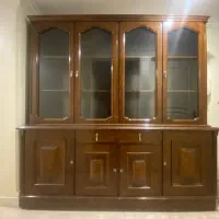 ویترین شیشه ای و کمد ۴ درب