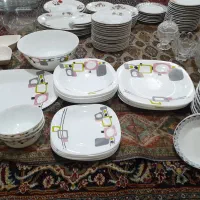 مقداری ظرفو ظروف